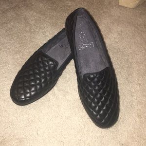 Aerosoles Black Quilted Loafers